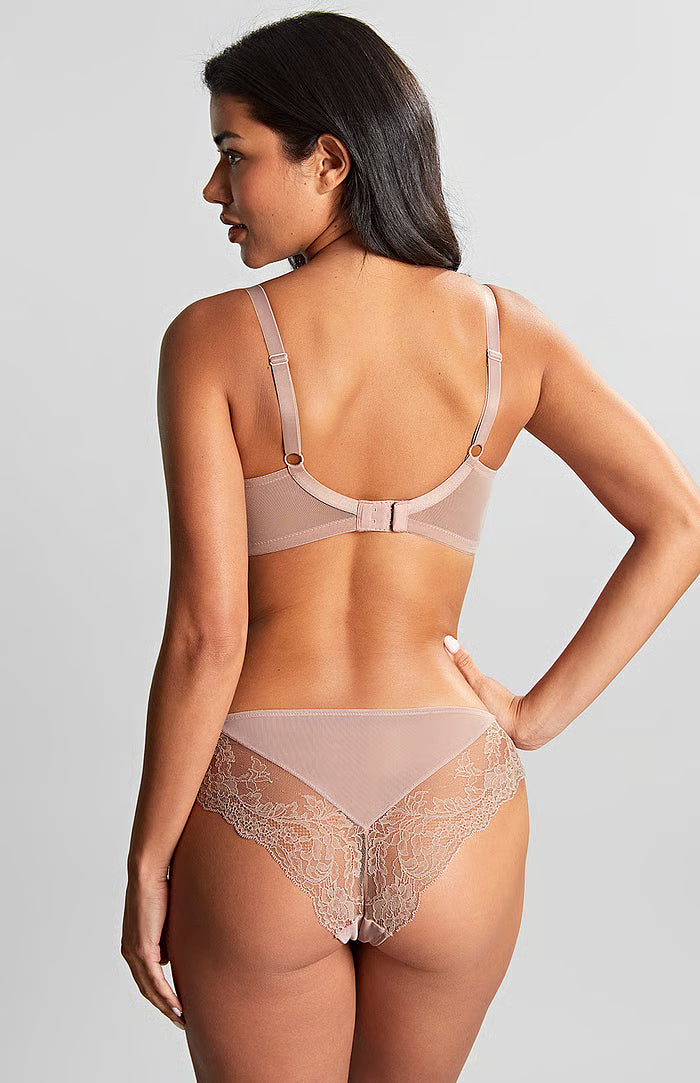 Ana Brief